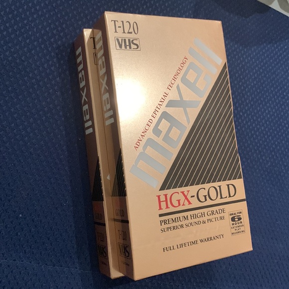 Lot of 2 sealed maxell t-120 vhs hgx-gold high grade video tape for recording - Picture 2 of 4